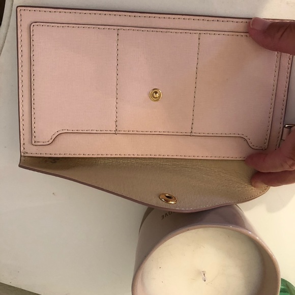 Dooney & Bourke large wristlet - Picture 5 of 8